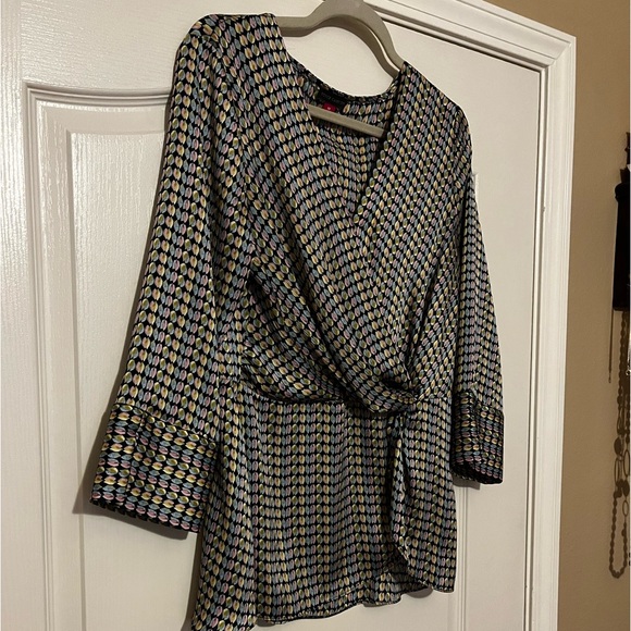 Vince Camino Blouse: Easy,soft, flattering - Picture 5 of 6